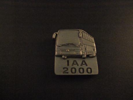 Mercedes-Benz touringcar zilverkleurig ( IAA 2000)